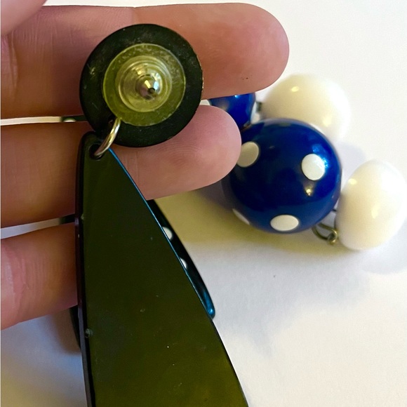 Set of 2 Vintage Polkadot Earrings - Picture 2 of 3